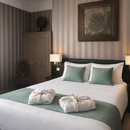 Forgeron De Hotel